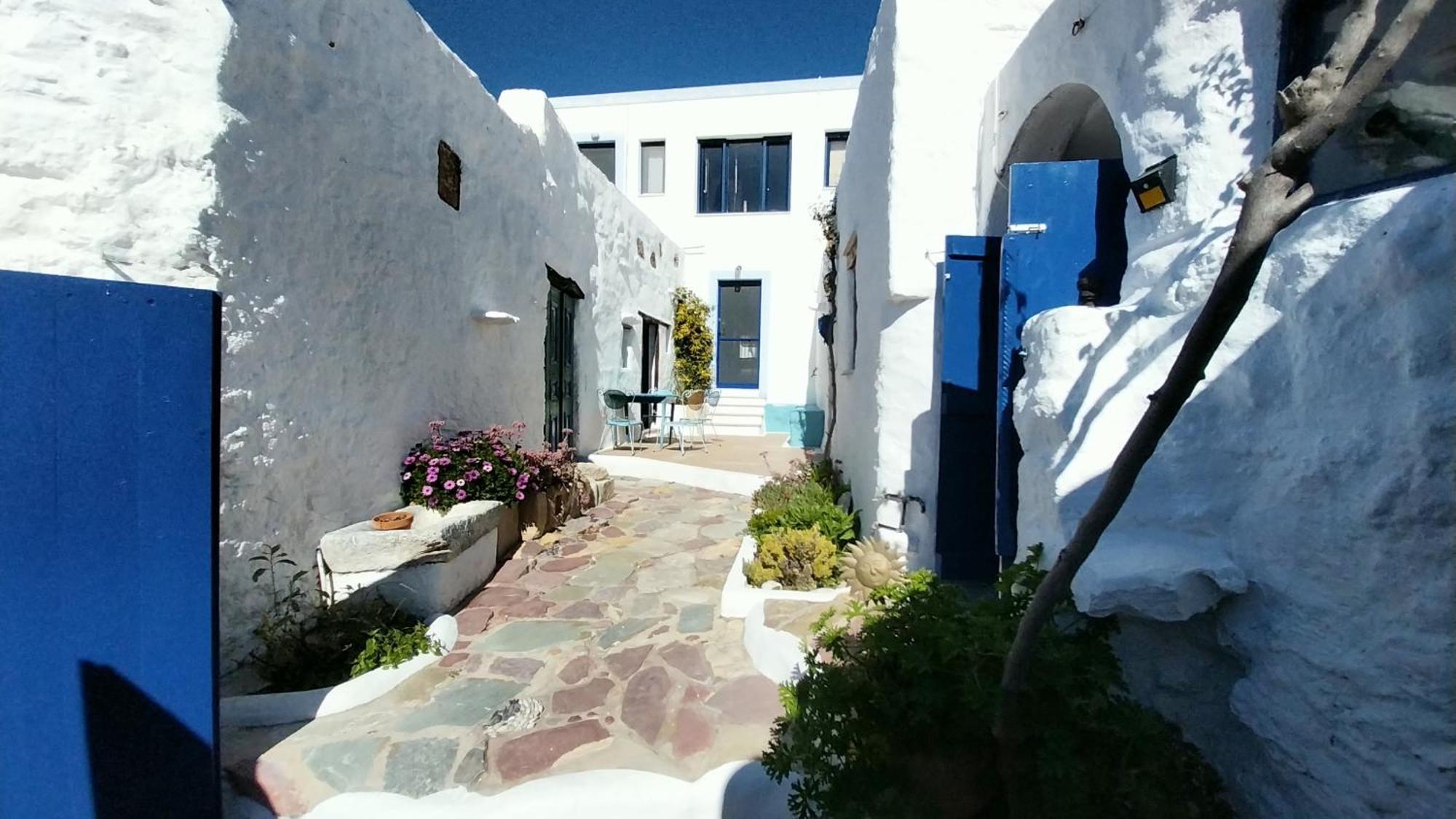 Clive And Bifi's House Ferienhaus Lachania