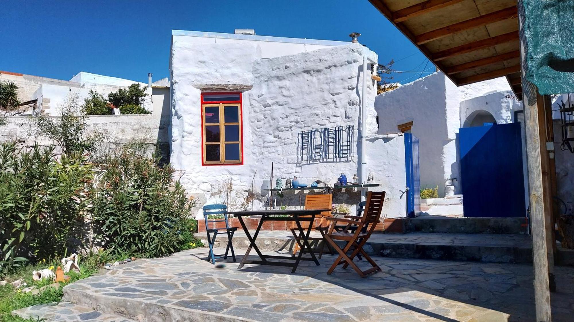 Ferienhaus Clive And Bifi's House Lachania