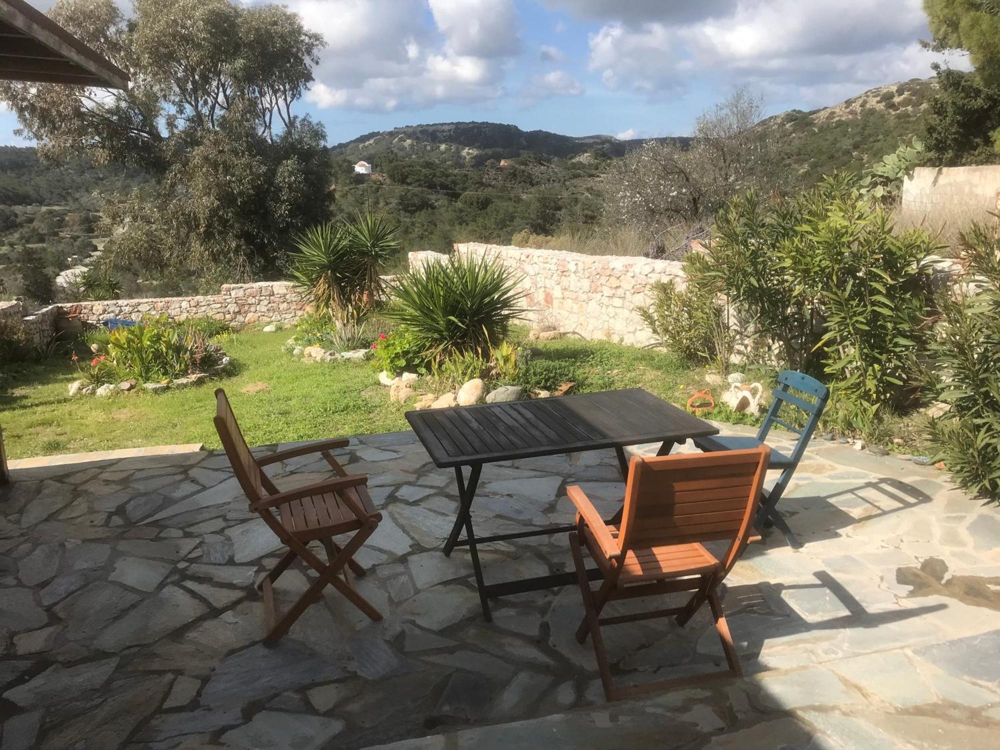 Clive And Bifi's House * Lachania